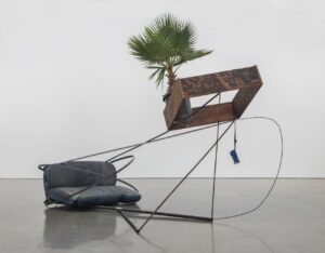 Auto-ricostruire. Intervista allo scultore Abraham Cruzvillegas